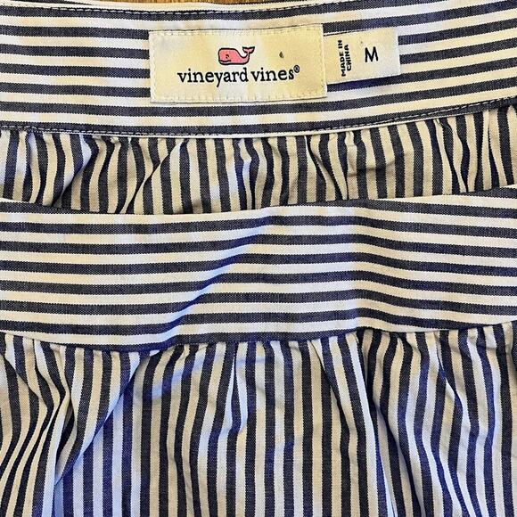 Vineyard‎ Vines Geo Prep Embroidered Open Neck Top Medium - Picture 6 of 10